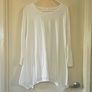 Women's White Handkerchief Hem Top